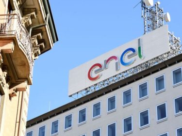 Enel dobra o lucro e reduz funcionários desde que assumiu