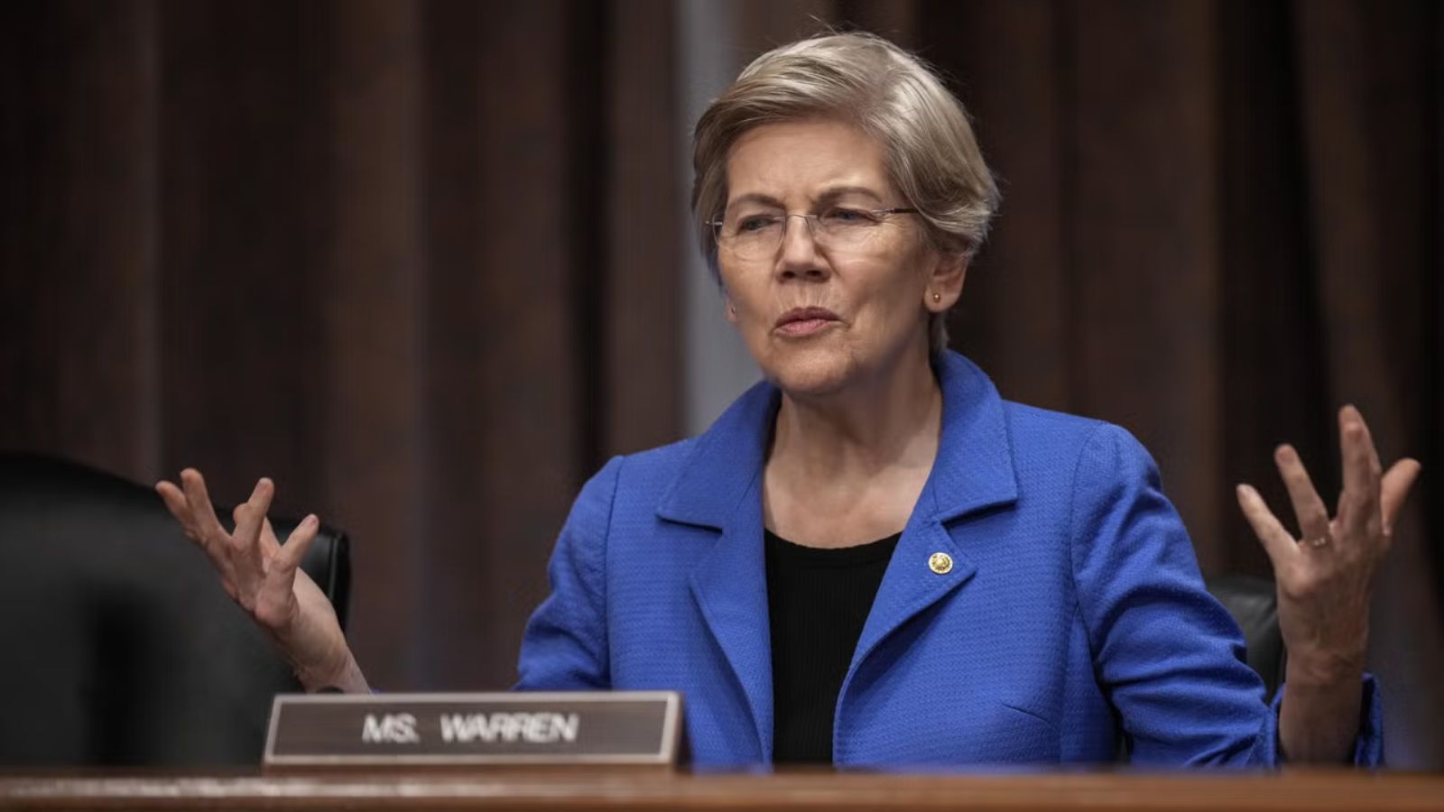 senadora Elizabeth Warren ETFs Bitcoin