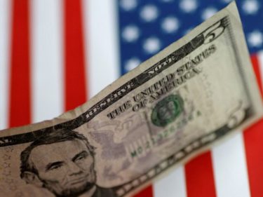 Economia mundial mostra sinais de que, em breve, países irão imprimir mais dinheiro