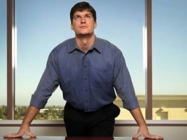 Após perder contra o Bitcoin, Michael Burry agora encerra aposta contra Nvidia