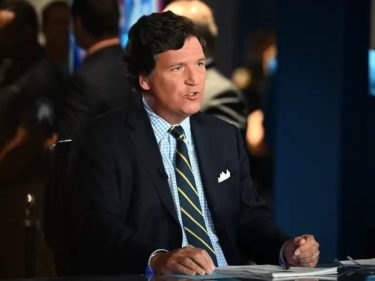 Boris Johnson pediu US$ 1 milhão em Bitcoin para ser entrevistado, afirma Tucker Carlson