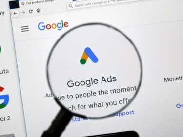 Google prejudica candidatos menores para evitar problemas com Alexandre de Moraes