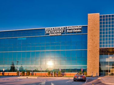 Investidor lucra mais de US$ 180 mil (154.724%) com bug de Berkshire Hathaway