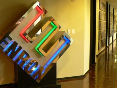 Enron, autora de escândalo contábil de US$ 60 bilhões, anuncia planos de ‘descentralizar’ energia