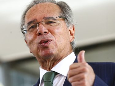 Documentário de Paulo Guedes estreia nesta terça-feira (10/12). Saiba onde assistir