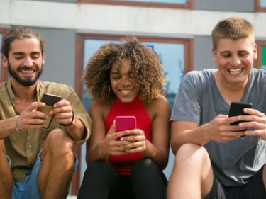 Grupo de Whatsapp divulga análises sobre criptomoedas de graça