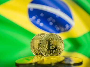 Bitcoin atinge máximas, mas interesse de brasileiros cai