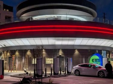 Tesla, de Musk, agora virou restaurante
