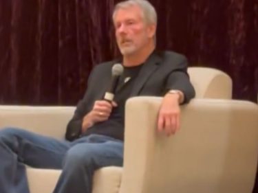Saylor explica porque esconde carteira com 500 mil Bitcoins