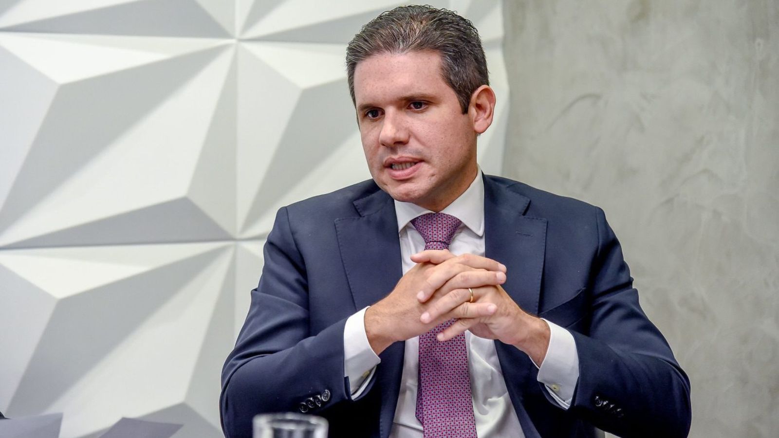 Governo acha solução para não aumentar IOF: taxar cripto
