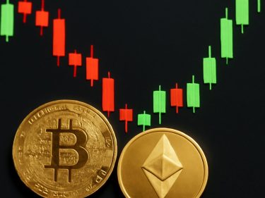 Agosto amargo: Bitcoin cai, enquanto Ethereum salta 18,8%