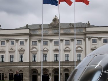 Presidente da Polônia veta projeto ligado ao MiCA e cita ameaça às “liberdades dos poloneses”