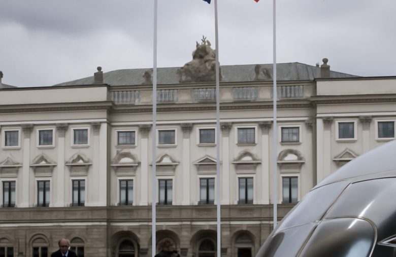 Presidente da Polônia veta projeto ligado ao MiCA e cita ameaça às “liberdades dos poloneses”