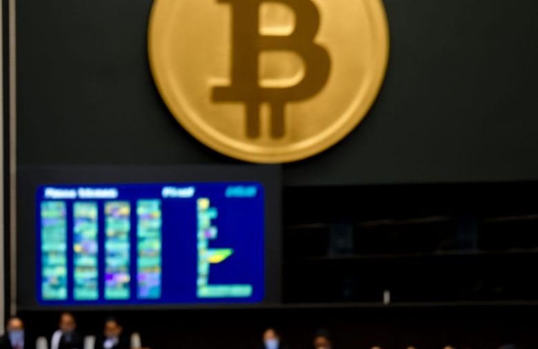 Bitcoin entra na reserva do governo: Projeto da Câmara autoriza 5% das reservas internacionais em cripto