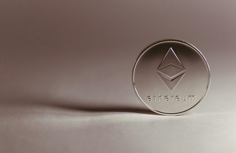 Como funciona o staking de Ethereum e quanto rende em 2025