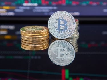 Bitcoin perde US$ 59 mil e gera US$ 1 bi em liquidações: o que explica a queda