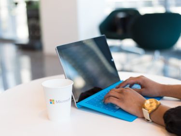 Microsoft corta 4.800 vagas e nega substituição por IA