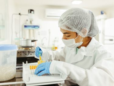 Eli Lilly compra empresa de psicodélicos por US$ 2,8 bi