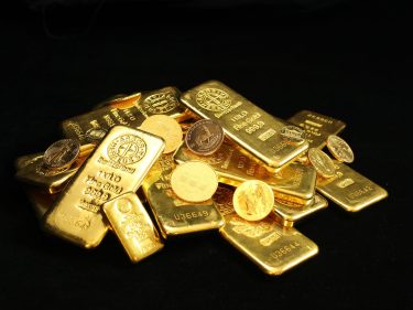 Ouro sobe com dívida dos EUA em US$ 40 trilhões no radar